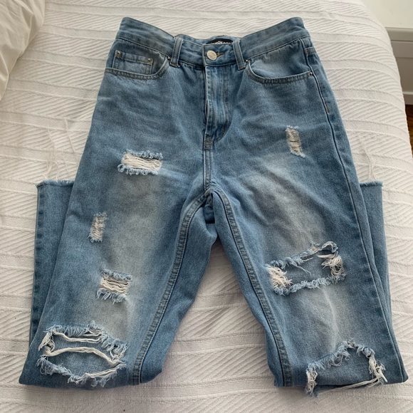 Light wash ripped jeans - Picture 3 of 3